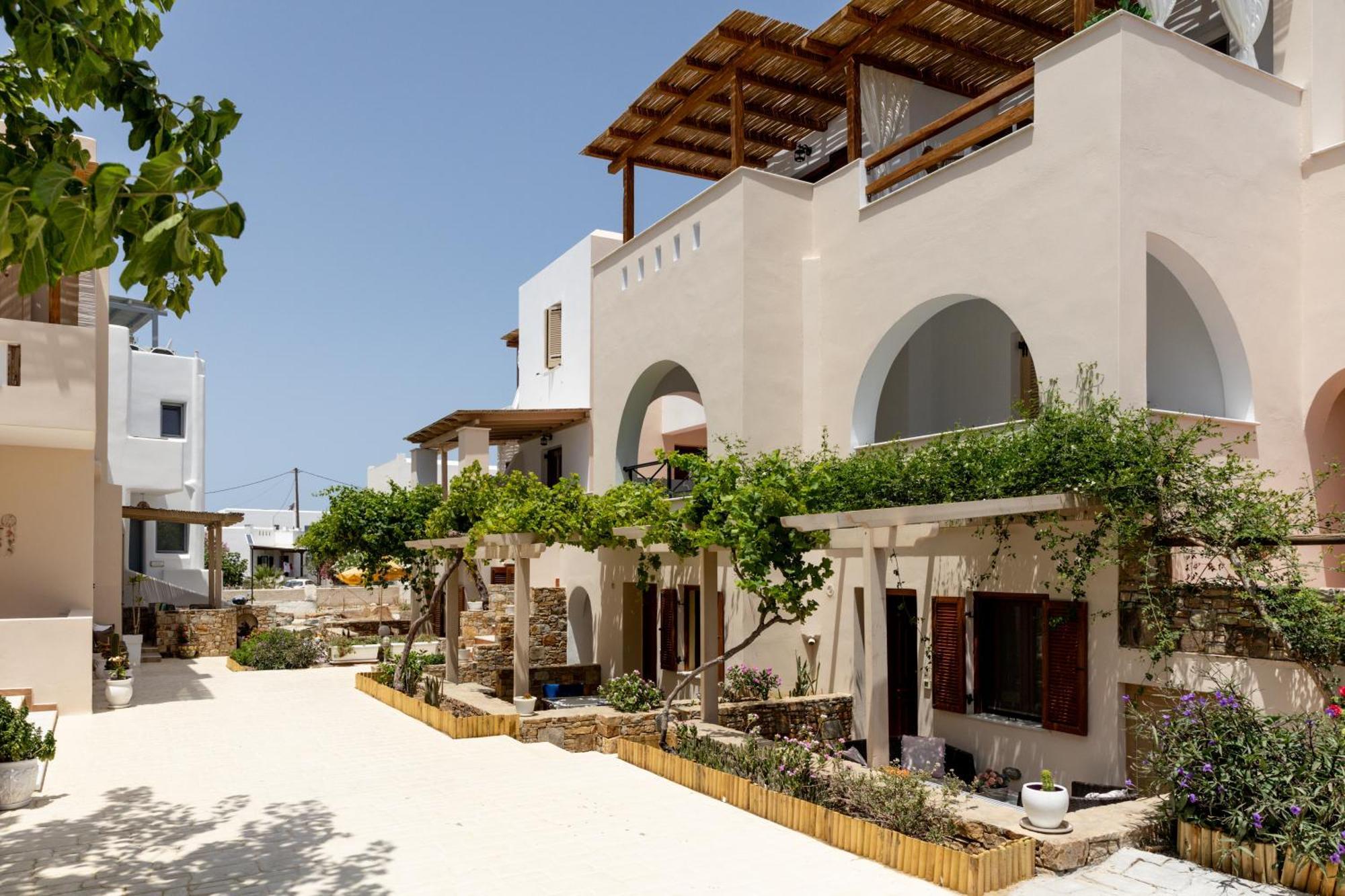 Maria'S Residence Agia Anna  エクステリア 写真